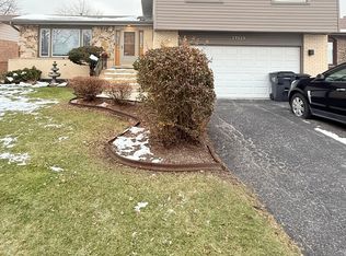 17125 Cregier Ave, South Holland, IL 60473