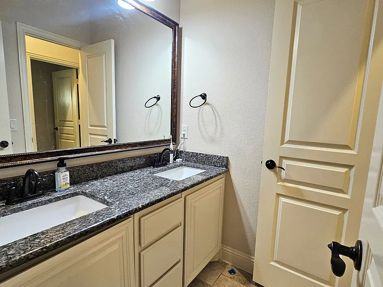 210 Spruce Valley Dr — Photo 22