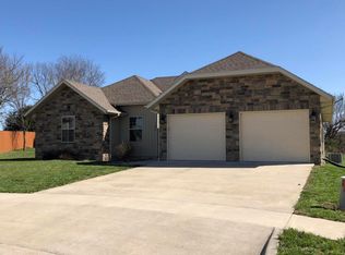 165 W Heritage Ct, Fair Grove, MO 65648