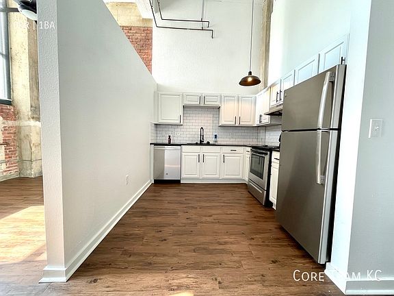 4th image of 934 Broadway St #112