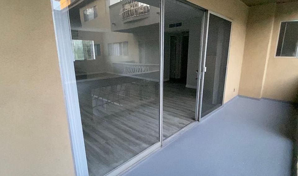 1st image of 330 N Crescent Dr APT 209