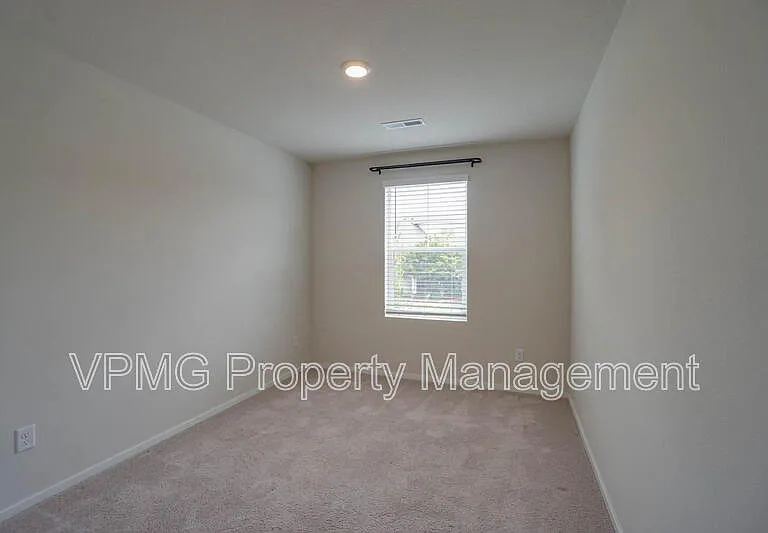 2628 NE 117th Pl — Photo 17