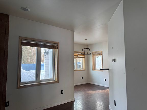 4th image of 1108 Cheri Way