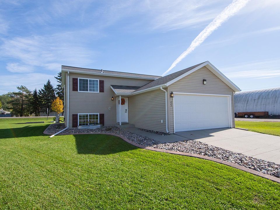 1st image of 223 Maple Pointe Blvd