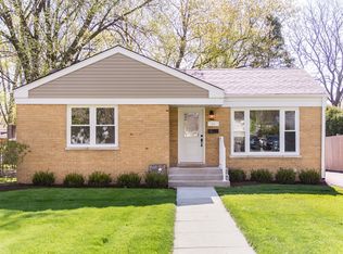 37 N Summit Ave, Villa Park, IL