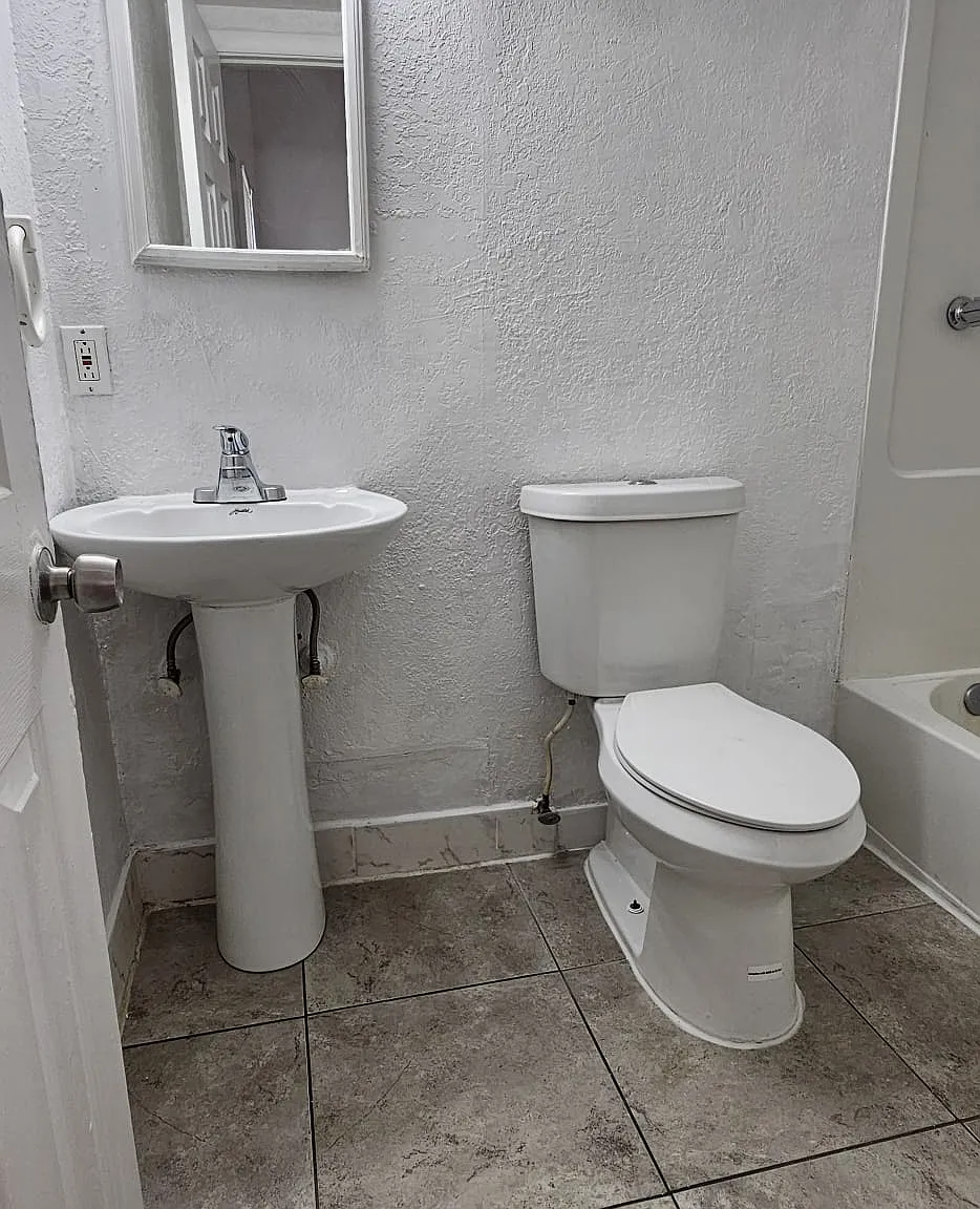 410 Columbus Pkwy — Photo 3