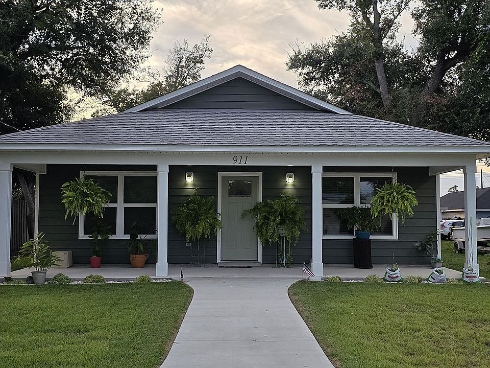 Double carport