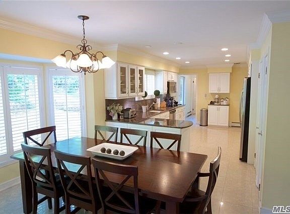 4th image of 21 Ashley Ln