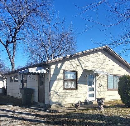 1st image of 3925 Larkspur Dr