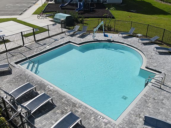 3rd image of 3870 Calle De Jardin #18555985