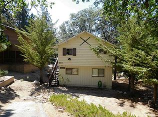 577 Dahlia Dr, Green Valley Lake, CA 92341