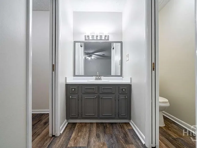108 Fernbanks Ct — Photo 17