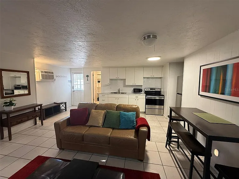 828 S Tuttle Ave #B — Photo 6