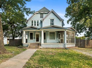 508 E 10th Ave, Winfield, KS 67156