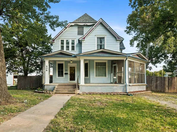 508 E 10th Ave, Winfield, KS 67156