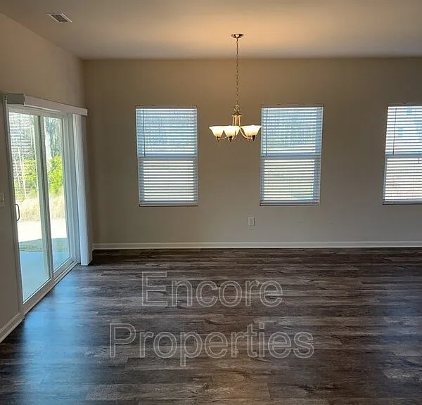 137 Wilbur Lake Dr — Photo 3
