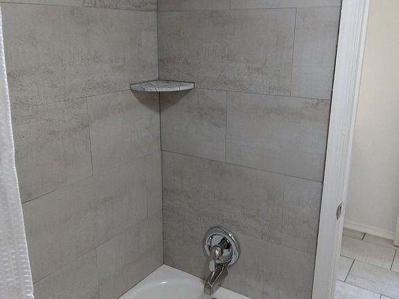 Brand new Tub/Shower