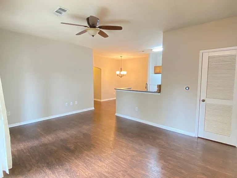 447 W Longleaf Dr #403 — Photo 9