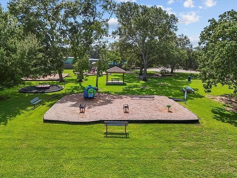 1626 Lake Bluff Dr — Photo 29