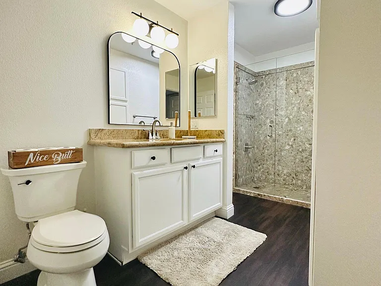 Super Spacious Bathroom!