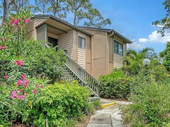 1720 Glenhouse Dr #326, Sarasota, FL 34231