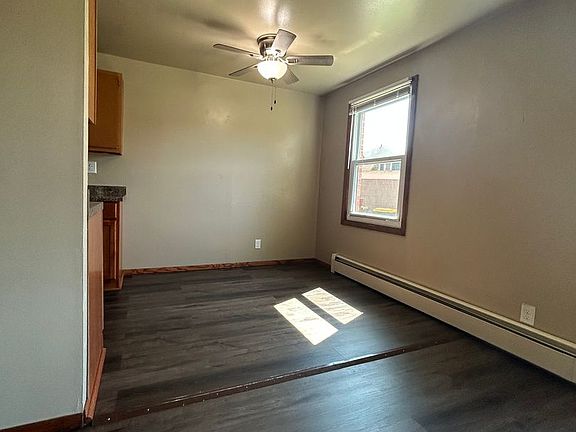 4th image of 805 Shawano Ave APT 2
