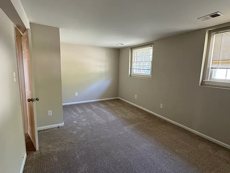 8505 Cherry Heights Ct — Photo 31