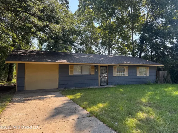 318 Queen Marie Ln, Jackson, MS 39209