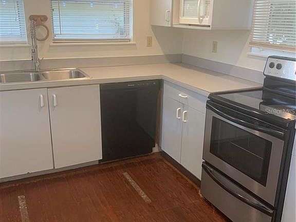 4th image of 717 N Orange Ave