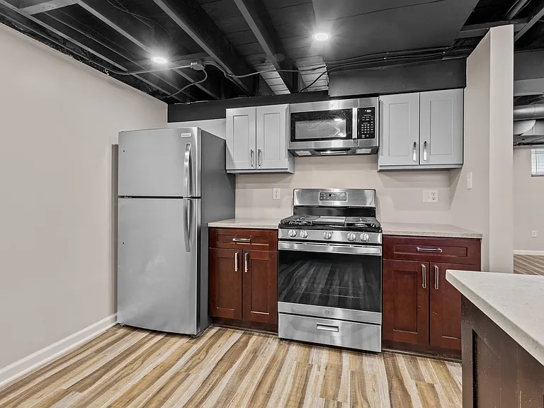 426 Keilman St — Photo 20