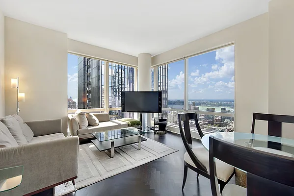 Rented by Nest Seekers International | media 15