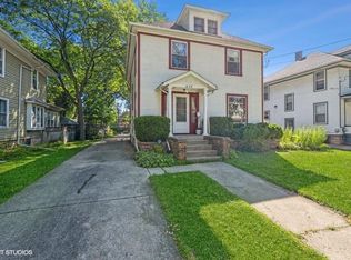 427 Grand Ave, Aurora, IL 60506