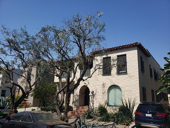 4th image of 421 N Sierra Bonita Ave #1/2