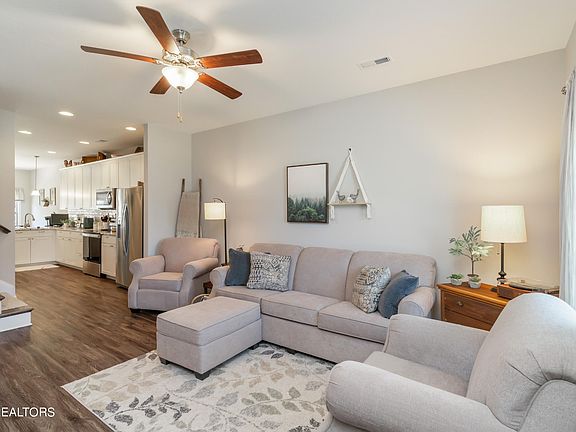 4th image of 6745 Padgett Hill Ln
