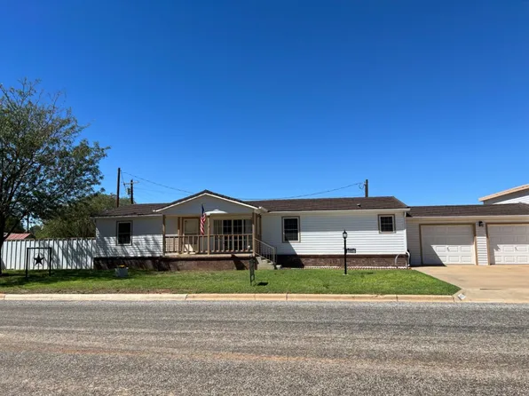 1302 School Ave, Sundown, TX 79372