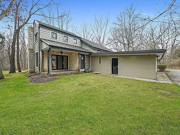 2701 Riverwoods Rd — Photo 3