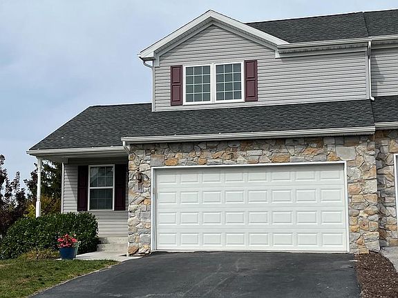 3rd image of 40 Skyview Cir