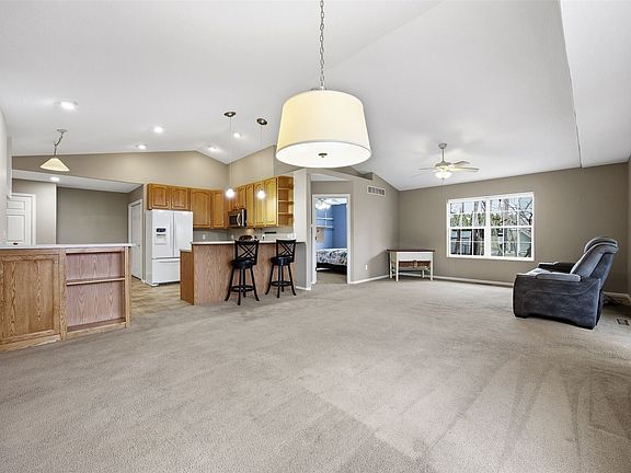 3rd image of 4007 Treeline Ct NE