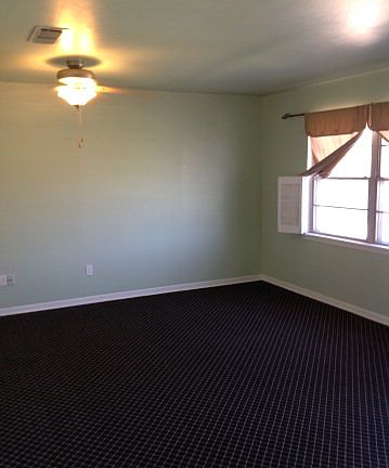 2nd image of 404 E 48th St