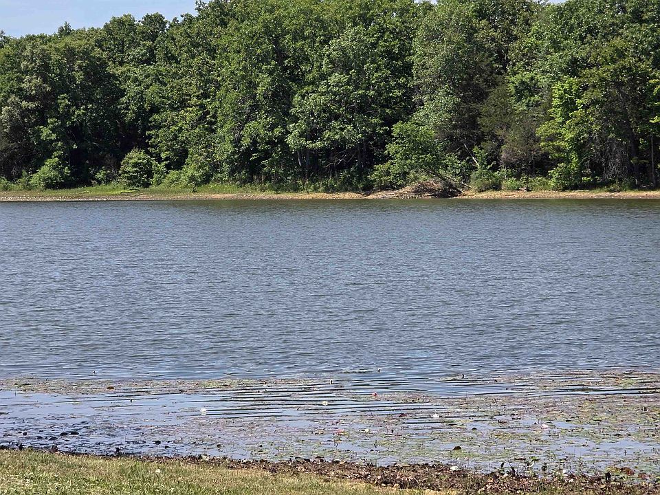 1st image of L-11-B N Lake Dr #9-N
