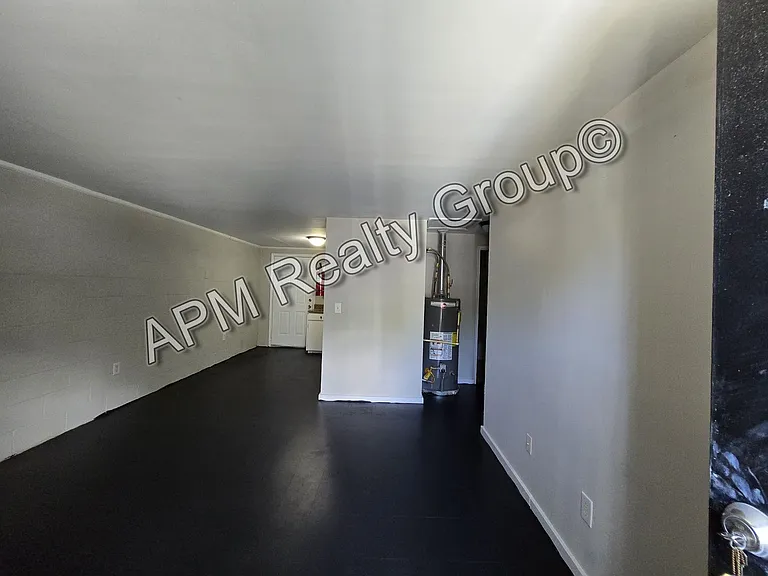 2715A Howell Ave — Photo 3