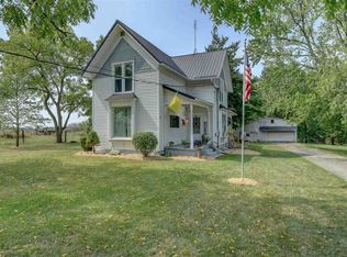 225 Hope St, Corunna, IN 46730