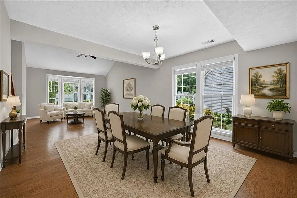 3 bed, 2.5 bath, 2126 sqft, $2,850 — Photo 3