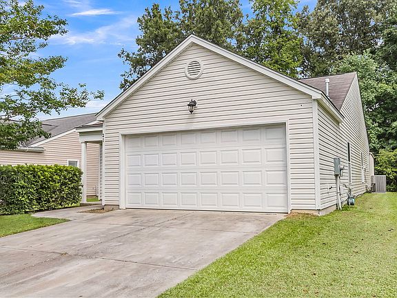 5th image of 210 Salkahatchie St