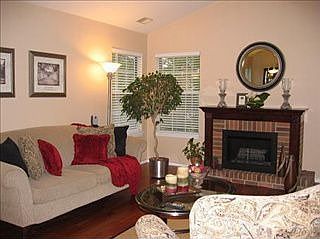 2nd image of 2119 Camden Ln