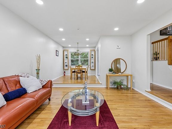 5th image of 1020 Madison Ave