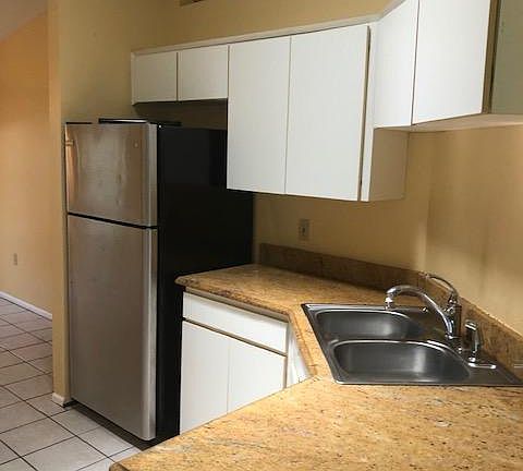 5th image of 226 Crown Ct