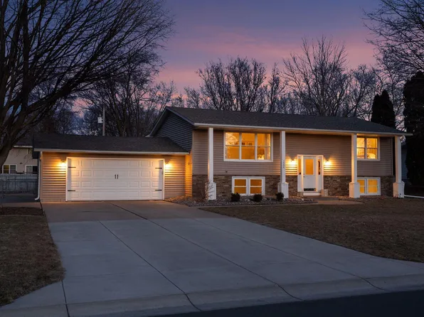 1504 Rainbow Ave, Maple Plain, MN 55359