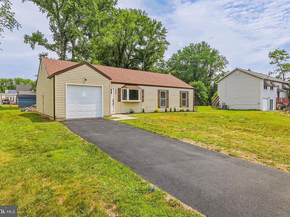 1st image of 279 Wintergreen Ln