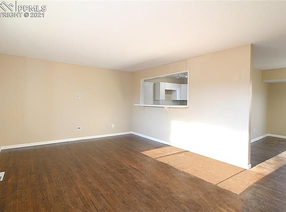 5th image of 1233 De Reamer Cir